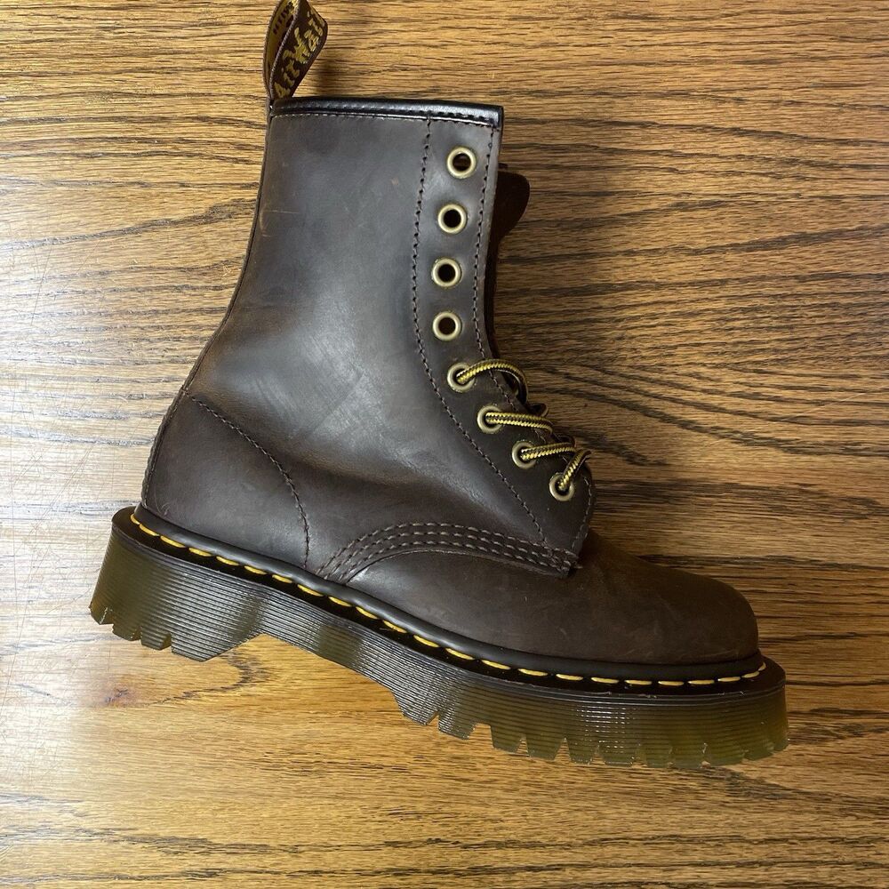 DR MARTENS 1460 BROWN CRAZY HORSE LEATHER BOOTS WOMENS SIZE 5 NEW RARE COMBAT
